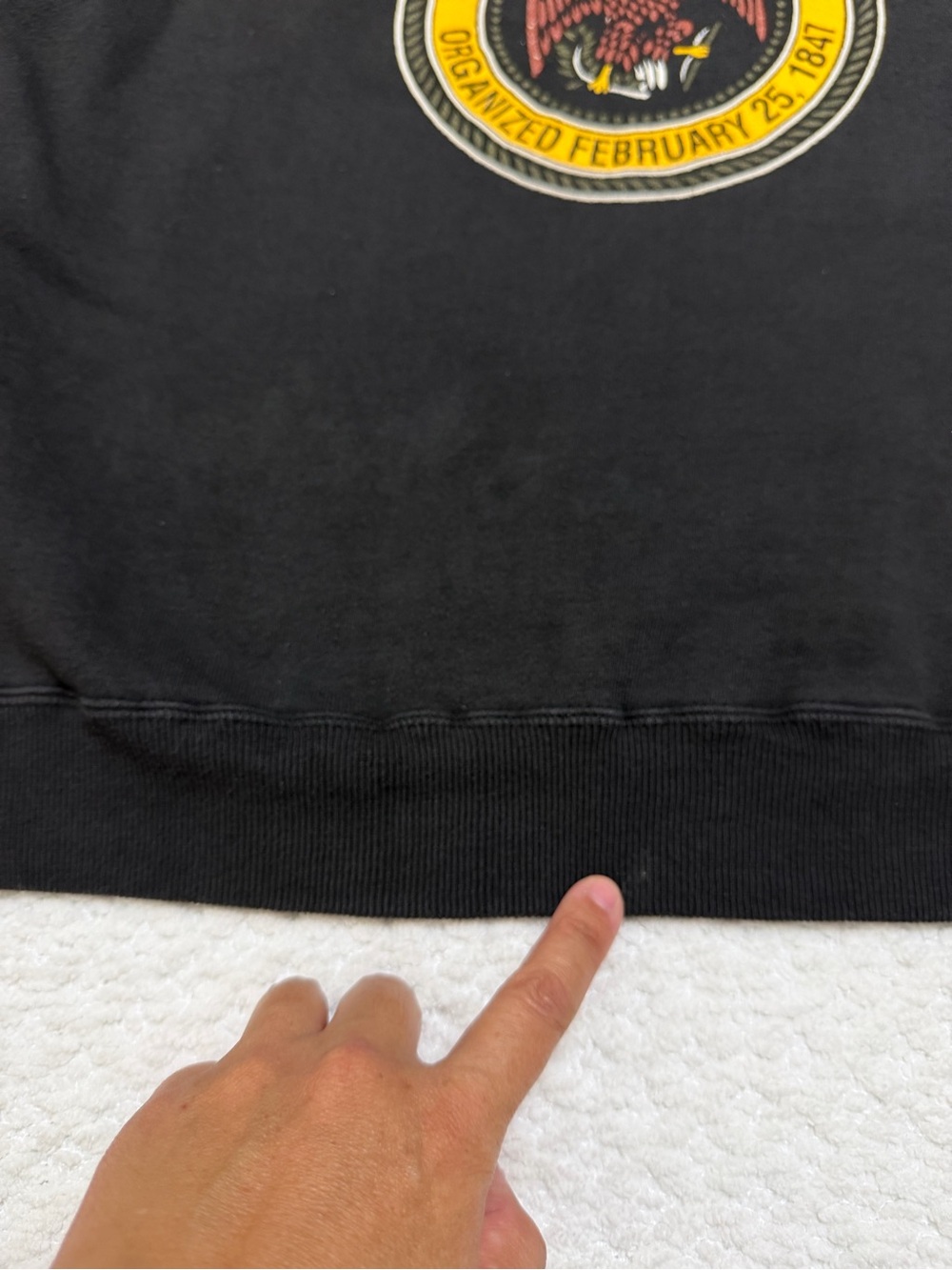 University of Iowa Hawkeyes Galt Sand Crewneck Sweater Vintage Size Medium - Picture 2 of 9